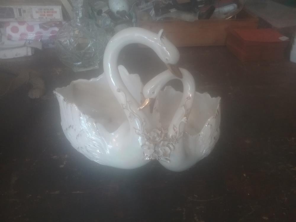 VASE CACHE POT DOUBLE CYGNES