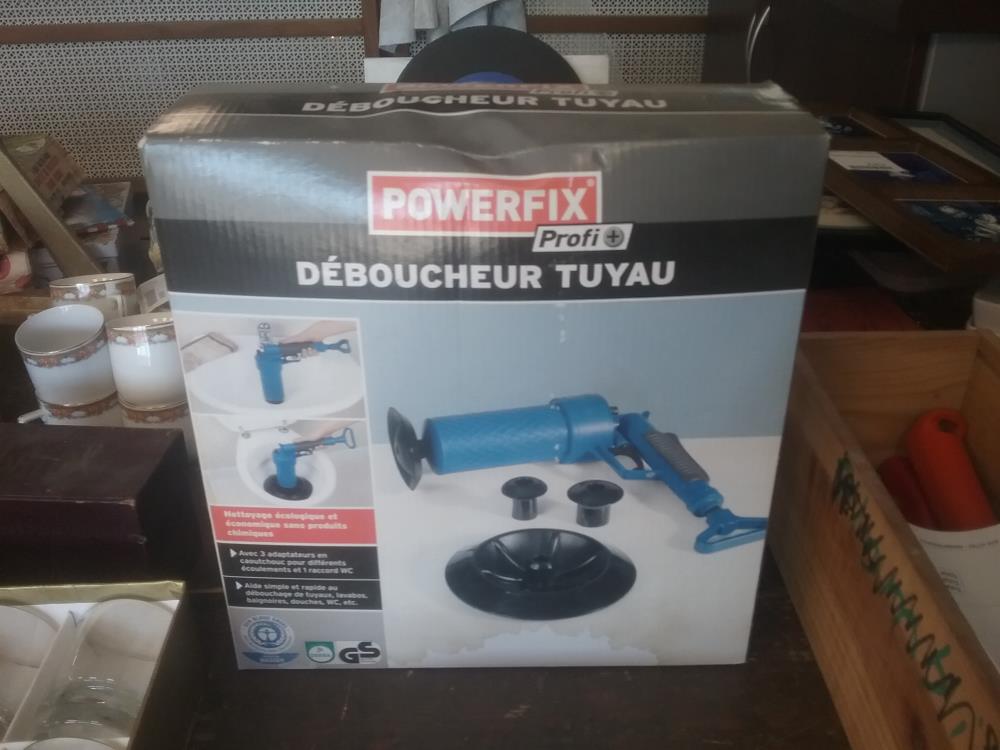 DEBOUCHEUR TUYAU