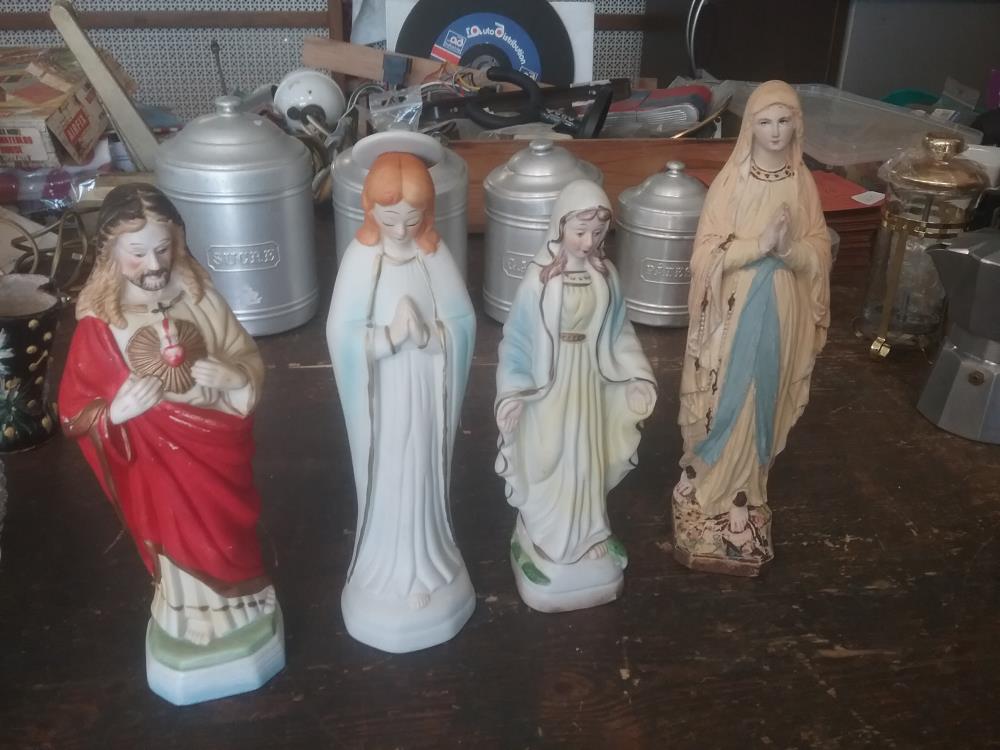 PERSONNAGE RELIGIEUX