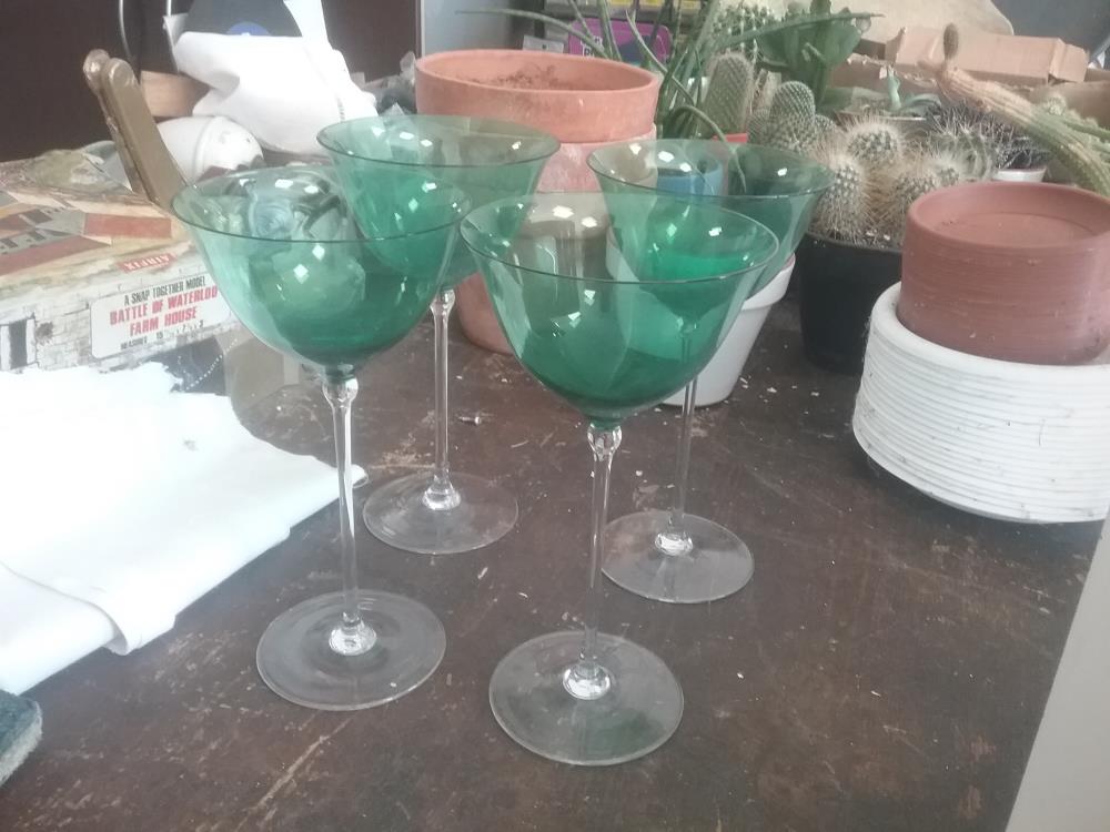 4 VERRES VERTS 