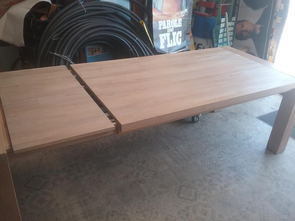 TABLE BOIS ET RALONGE INTÉGRÉ MODERNE