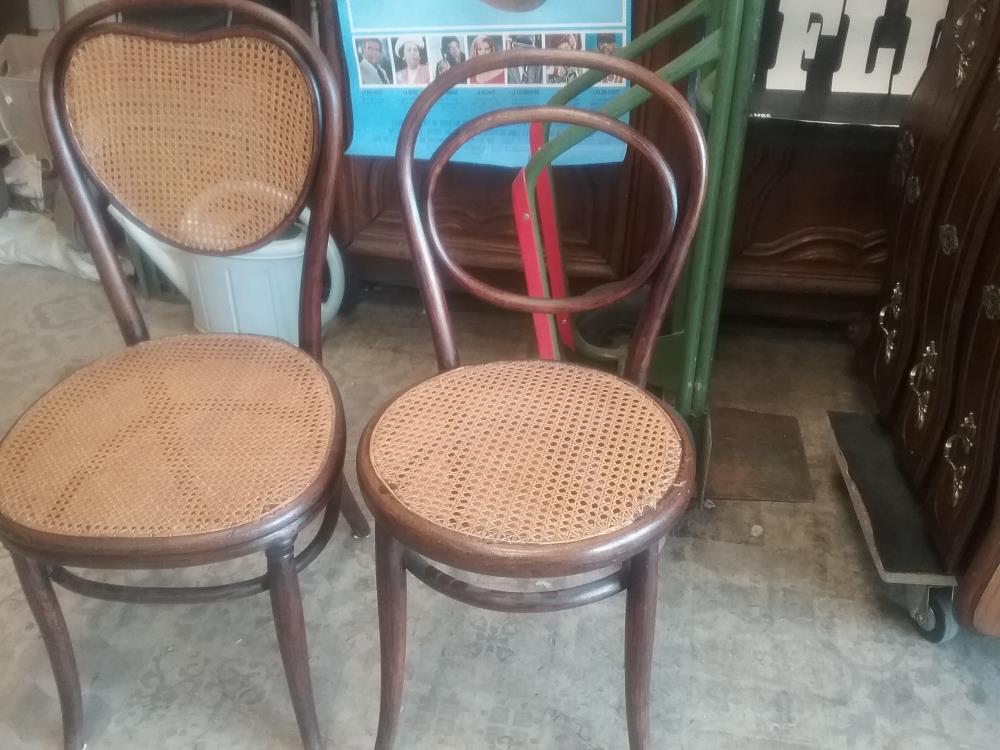 CHAISE CANNEE