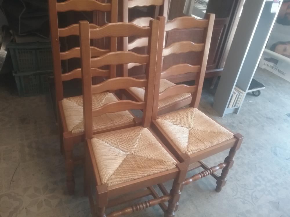 4 CHAISES PAILLEES 