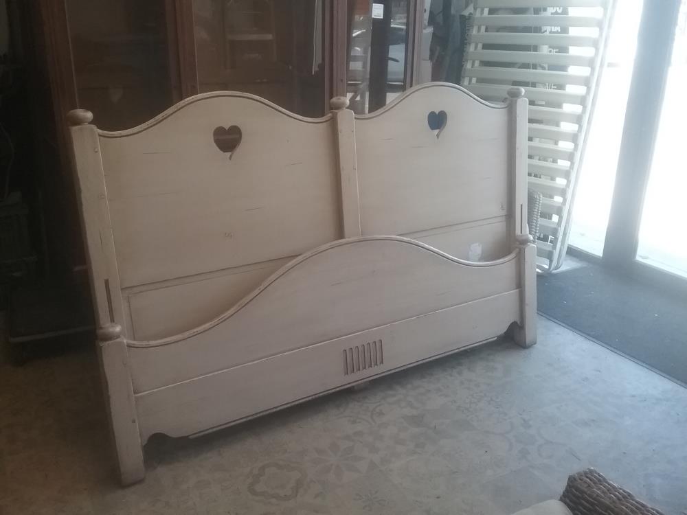 LIT COEUR 160X200 ET SOMMIER 