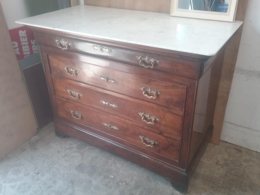 COMMODE DESSUS MARBRE