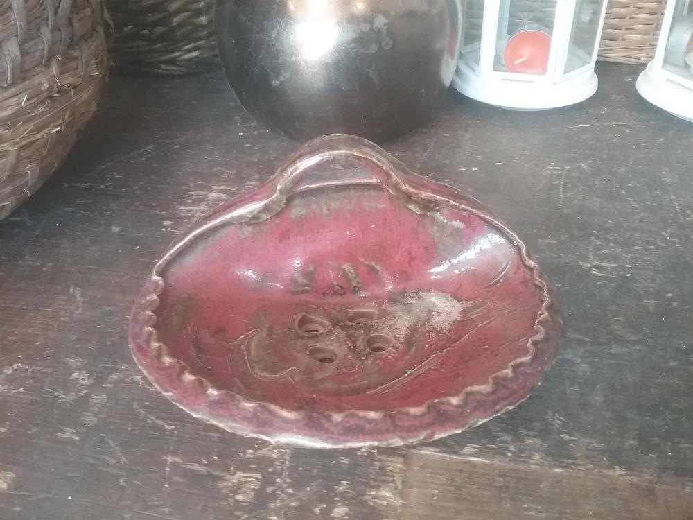 PORTE SAVON VERNISSE ROUGE 