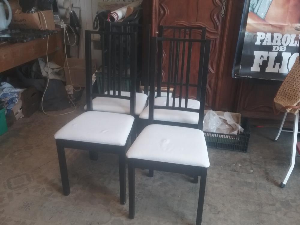 4 CHAISES BOIS FONCE 