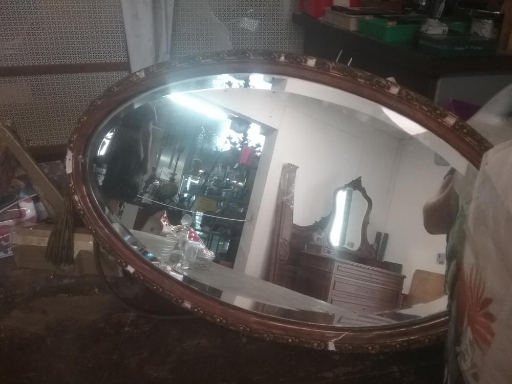 MIROIR OVALE EN L'ETAT