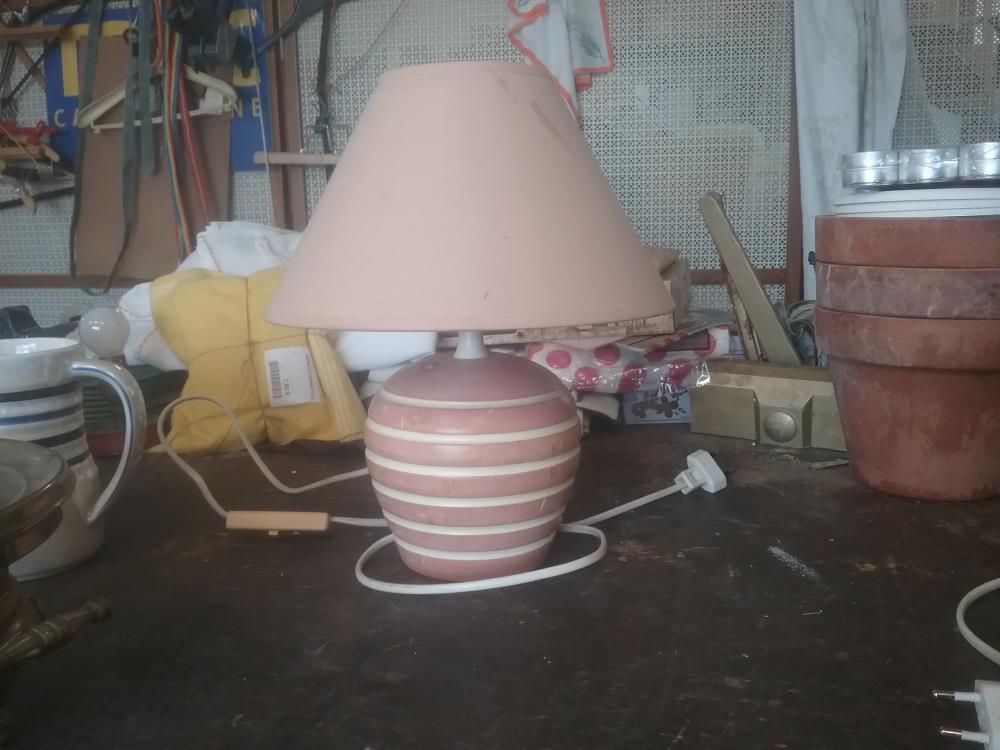 AQA LAMPE DE CHEVET ROSE