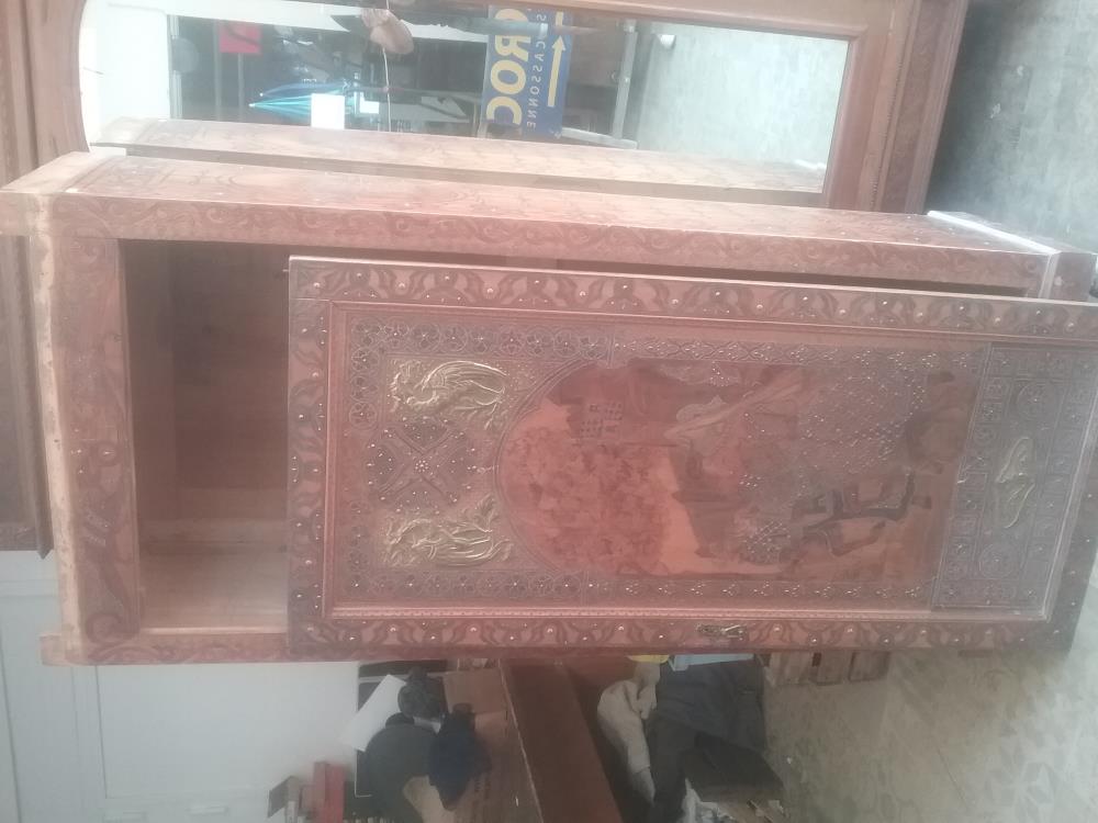 ARMOIRE MARQUETEE 
