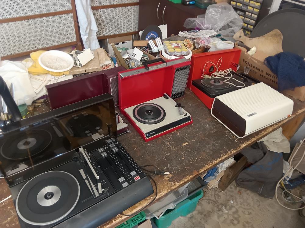 TOURNE DISQUE VINTAGE EN L’ETAT