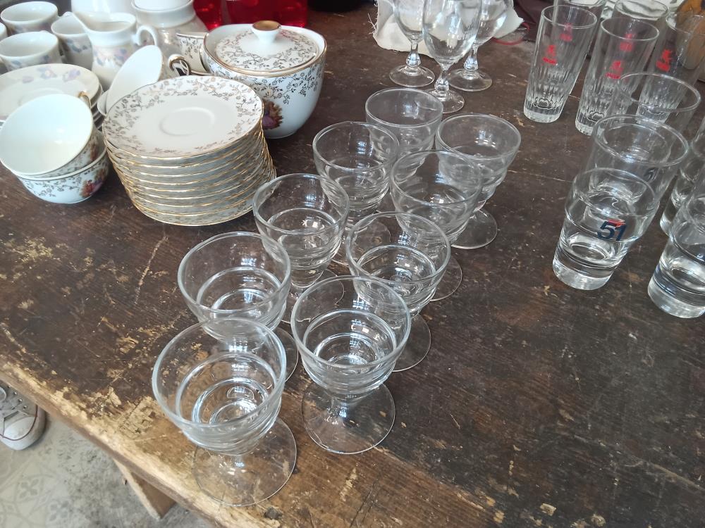 9 VERRES ANISETTE ANCIEN 