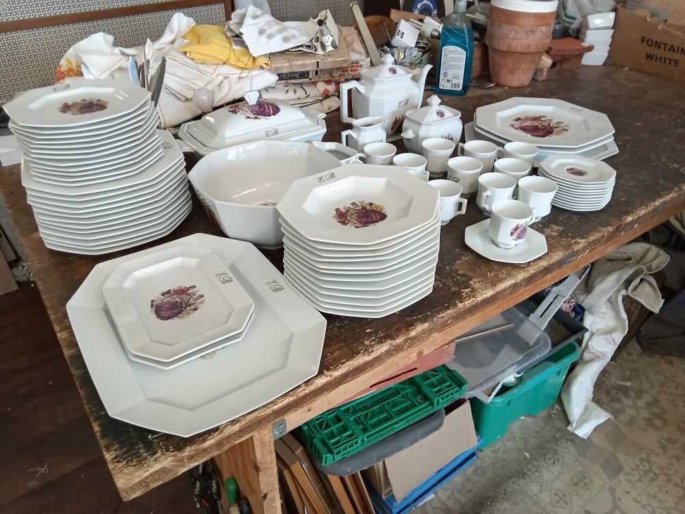 SERVICE COMPLET LIMOGES MONOGRAMME