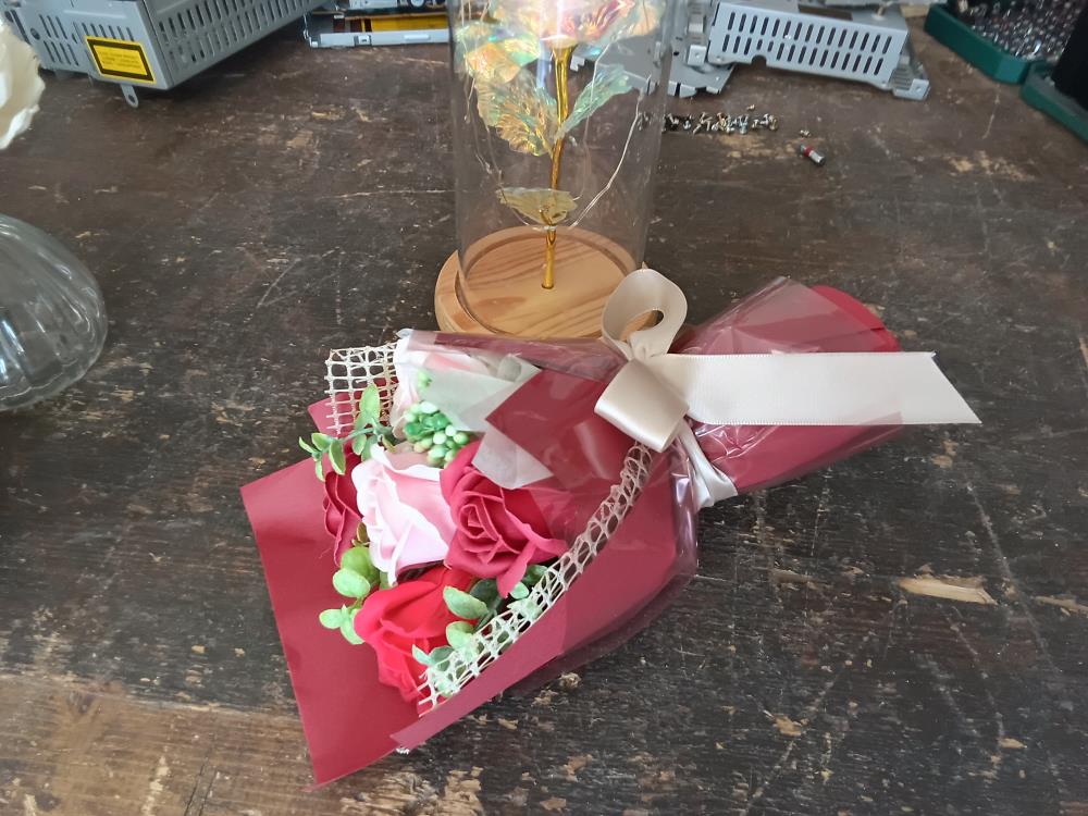 BOUQUET ROSES