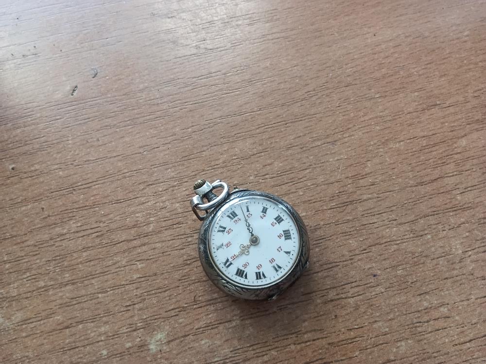 MONTRE A GOUSSSET ARGENT