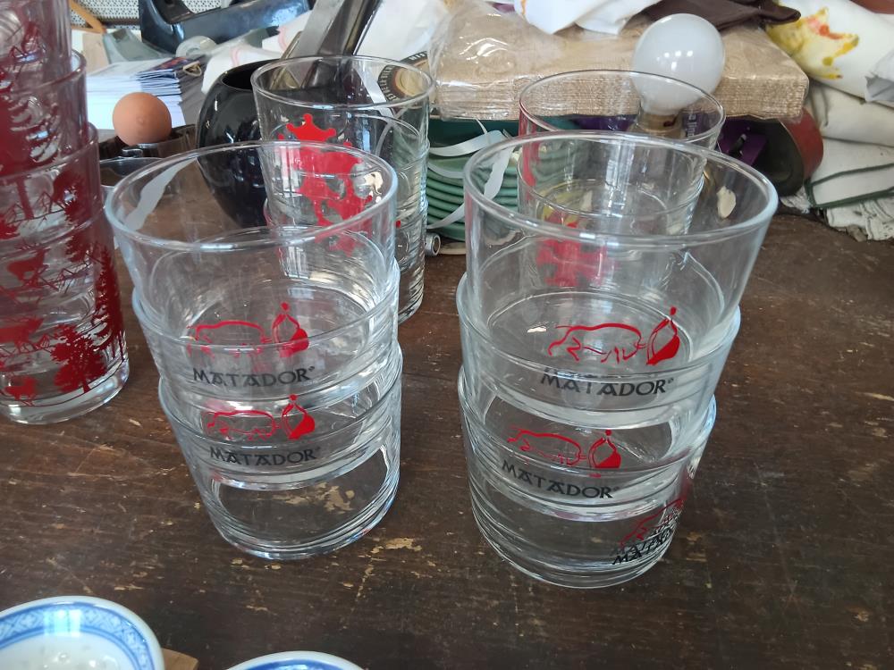 SIX VERRES MATADOR. 