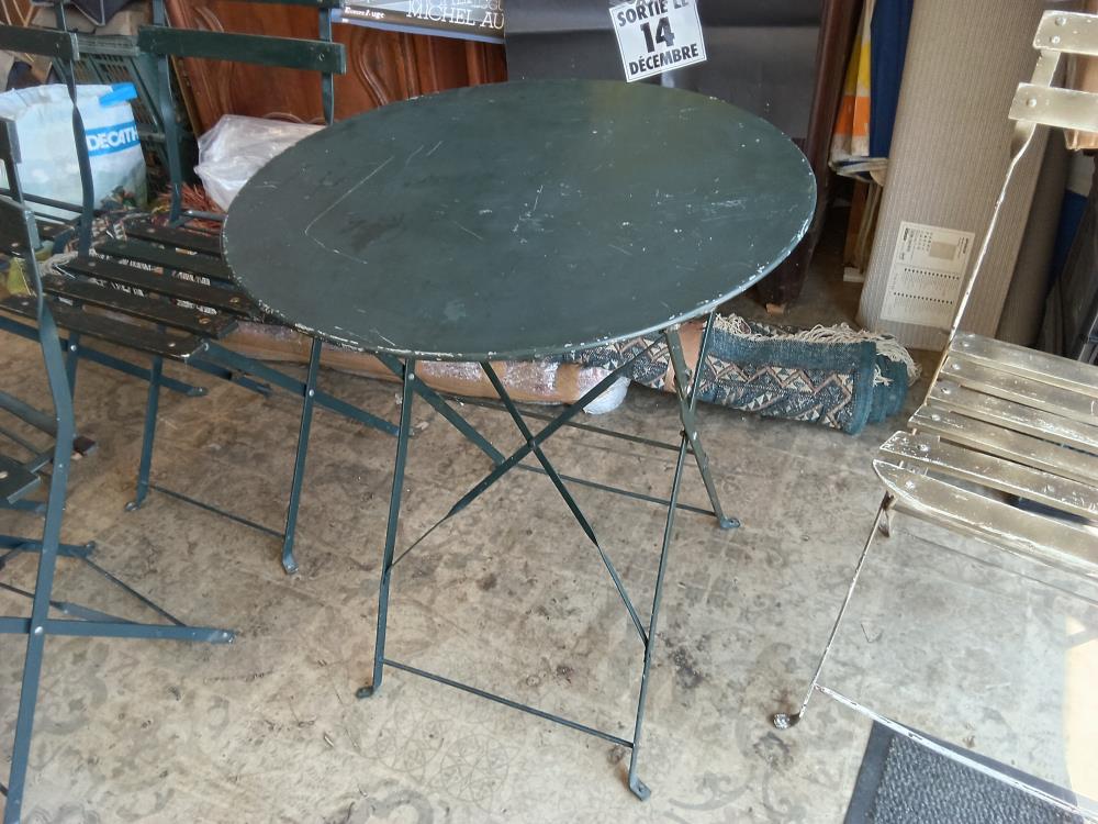 TABLE  MEYAL PLIANTE