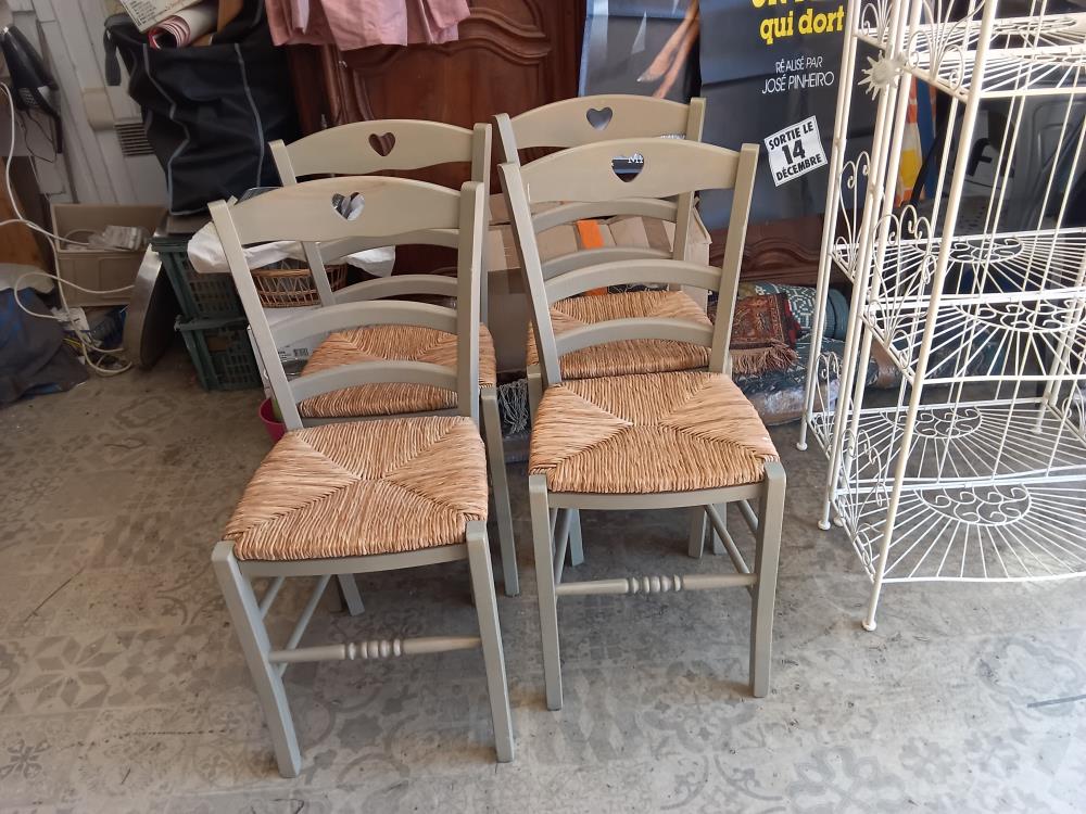4 CHAISES PAILLEES