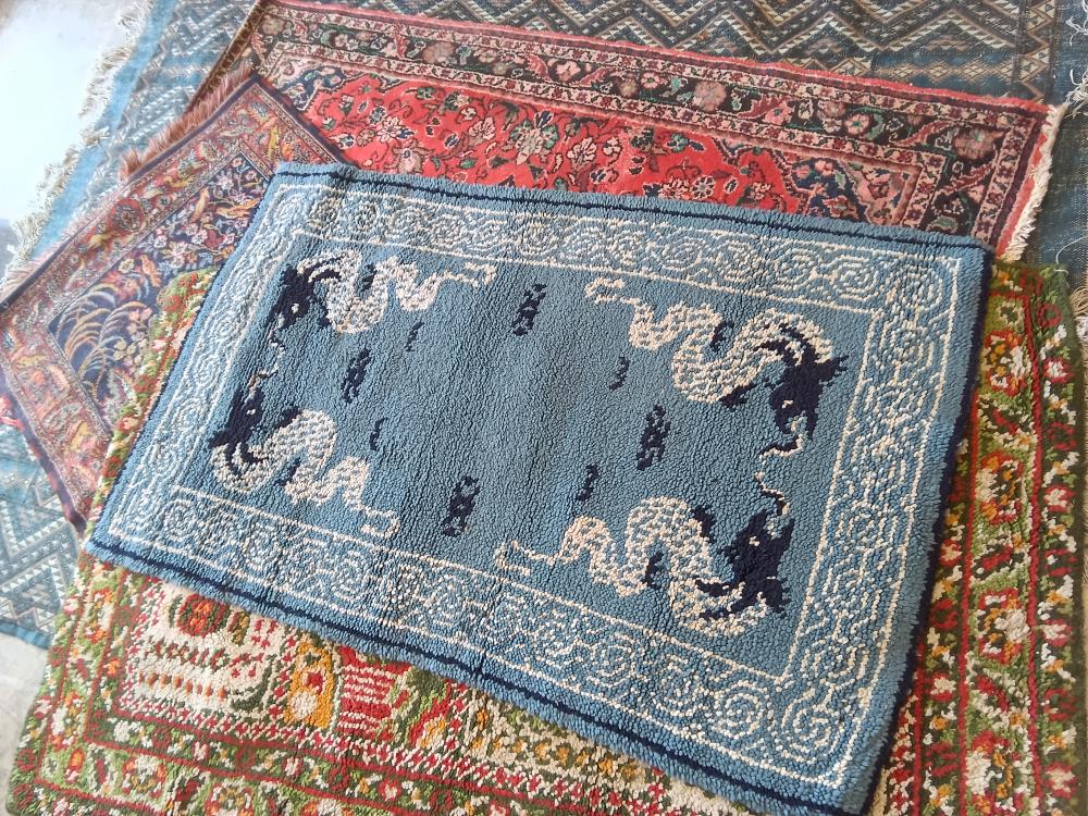 TAPIS FAIT MAIN BLEU