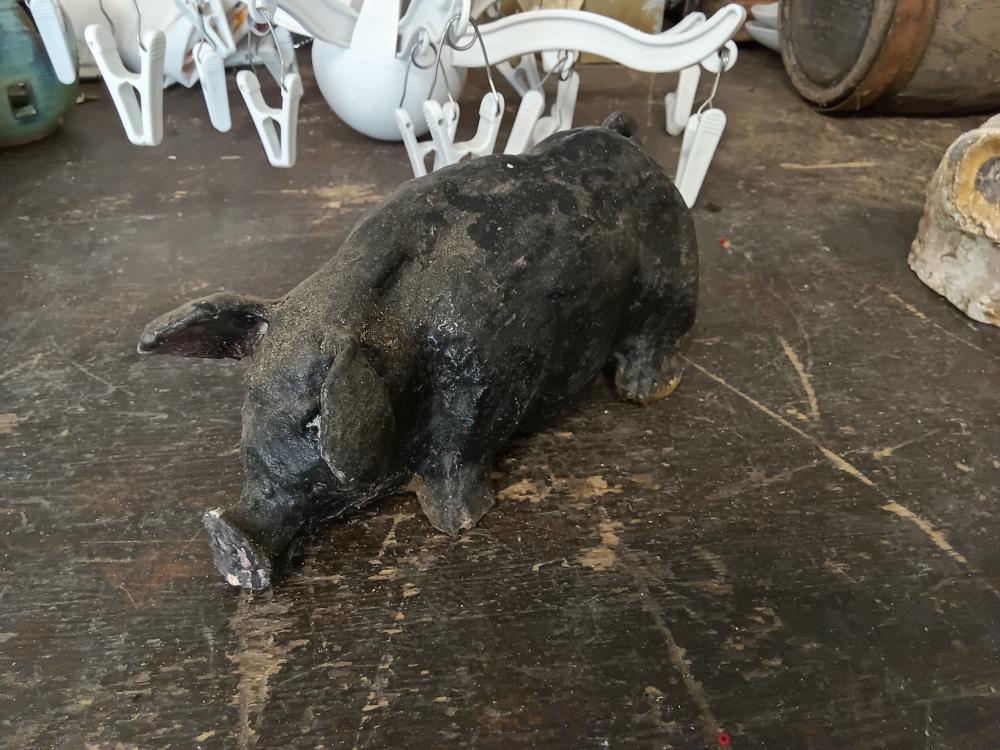 COCHON NOIR TERRE CUITE