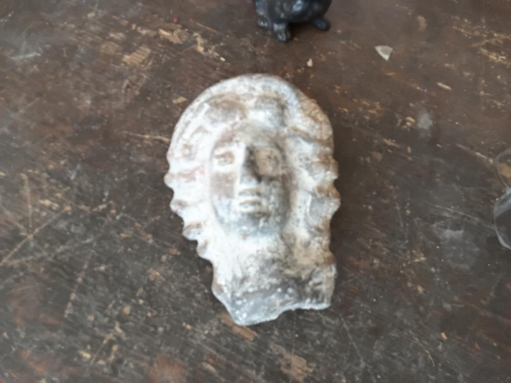 TETE SCULPTURE ANCIENNE
