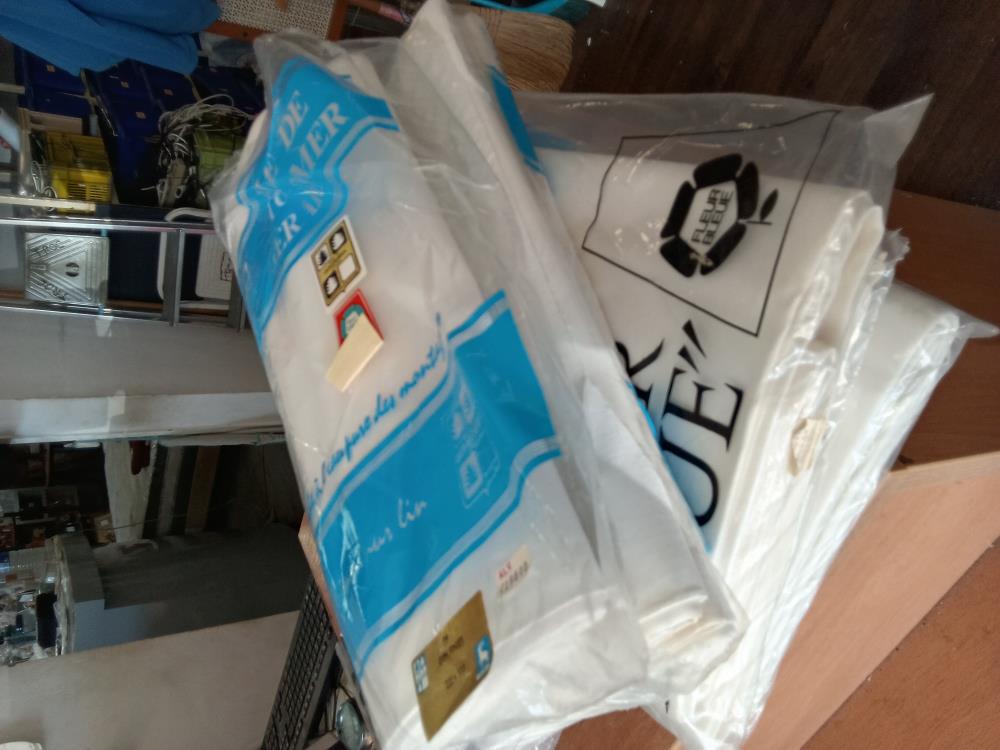 DRAPS NEUFS