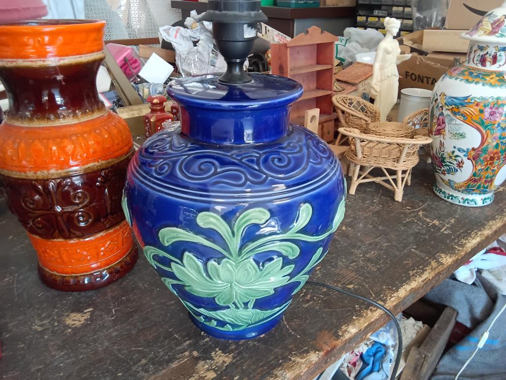 PIEDS DE LAMPE BLEUE