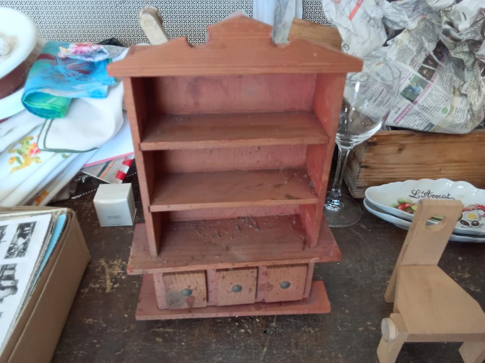 BUFFET DE POUPÉE ÉTAGÈRE