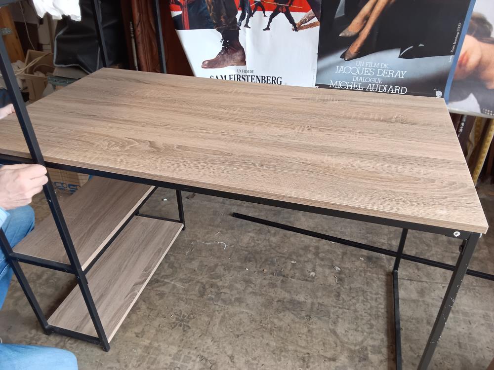 BUREAU MODERNE