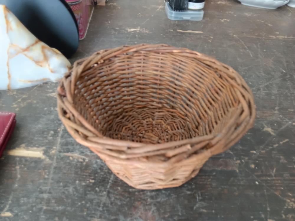 PETITE CORBEILLE