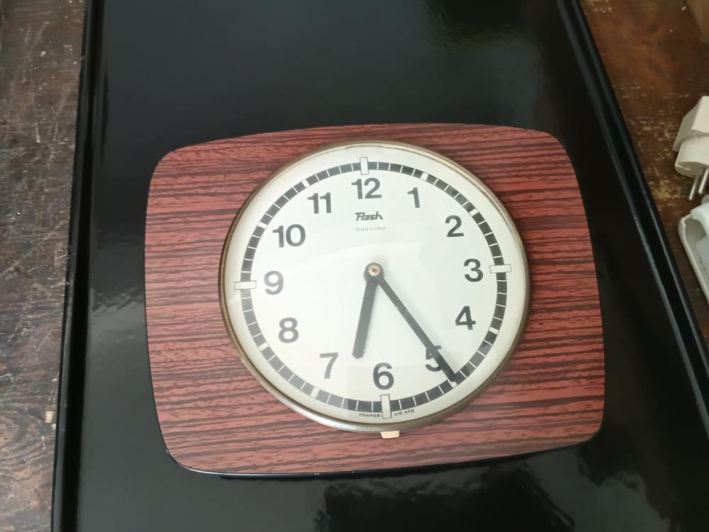 HORLOGE VINTAGE FLASH