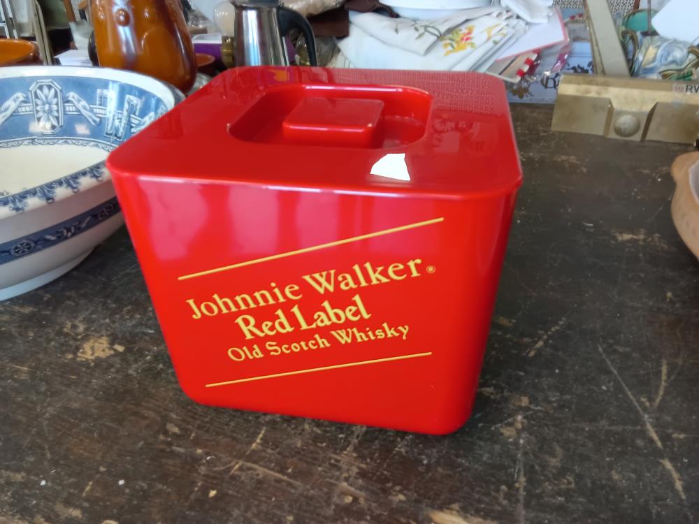 BOÎTE À GLAÇONS DE JOHNNY WALKER