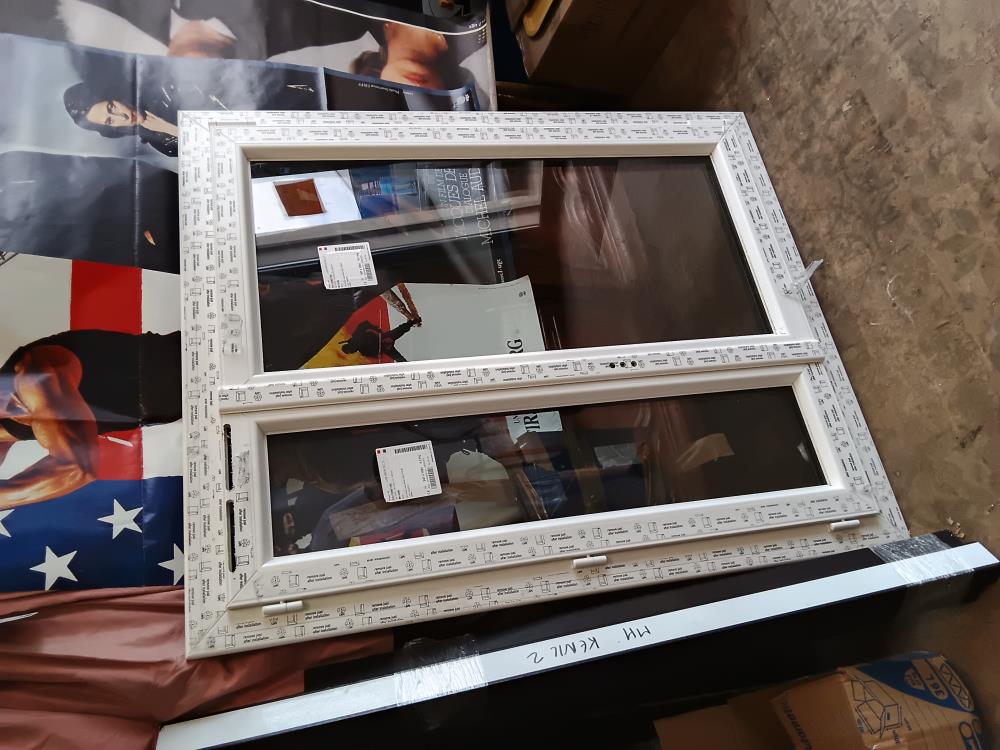 FENETRE PVC 99X122