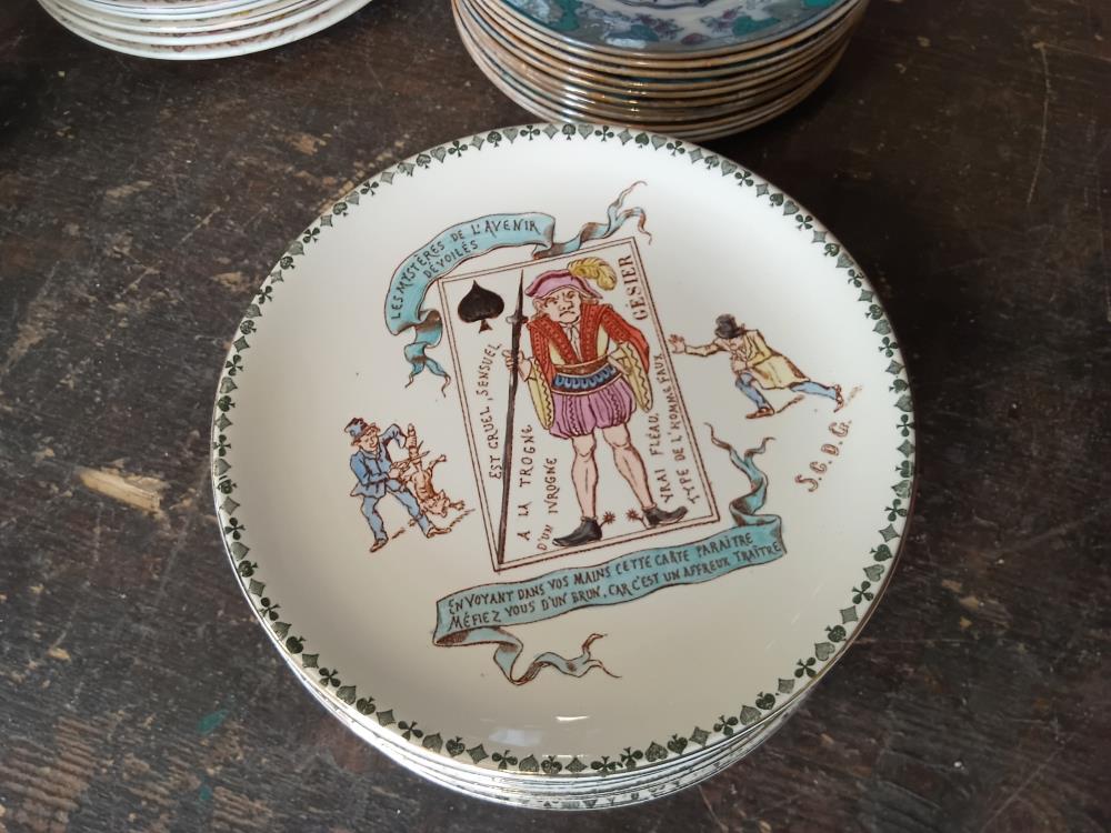 12 ASSIETTES CARTES TERRE DE FER