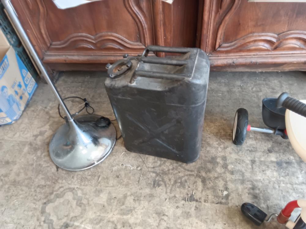 JERRYCAN