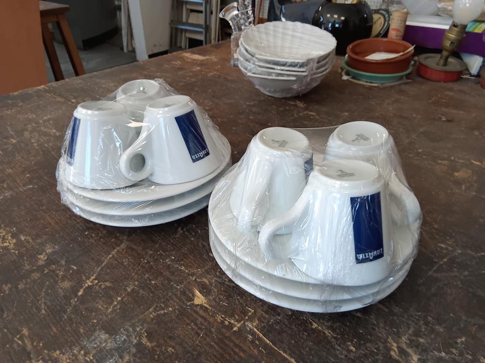 6 TASSES LAVAZZA