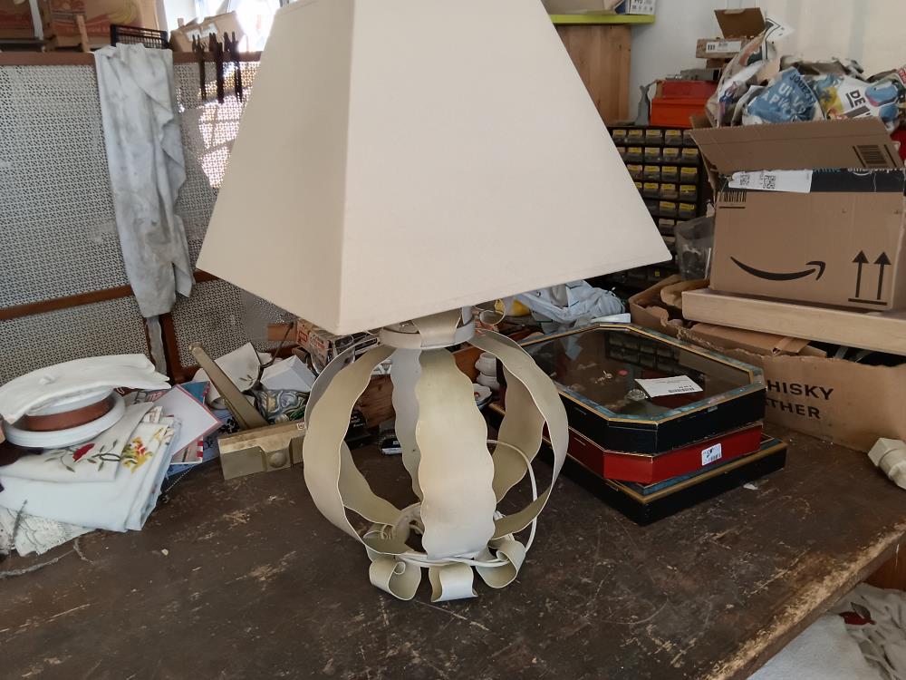 LAMPE A POSER METAL
