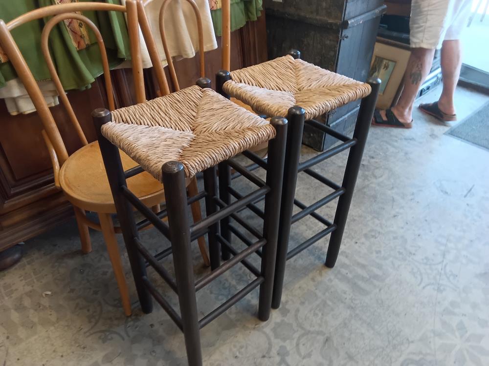 TABOURET PAILLE