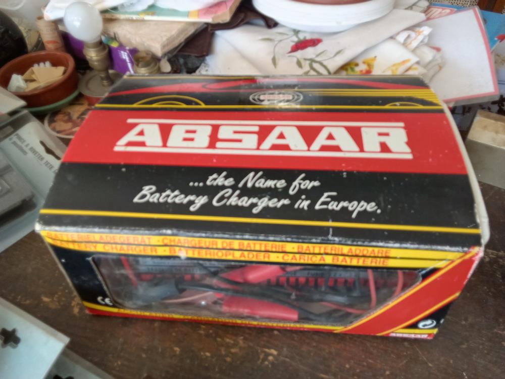 CHARGEUR AUTO