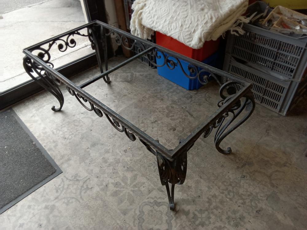 PIED DE TABLE BASSE FF