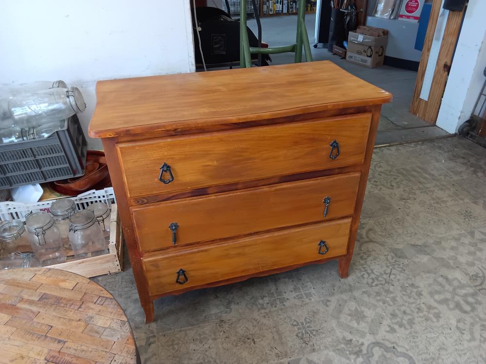 COMMODE 3T