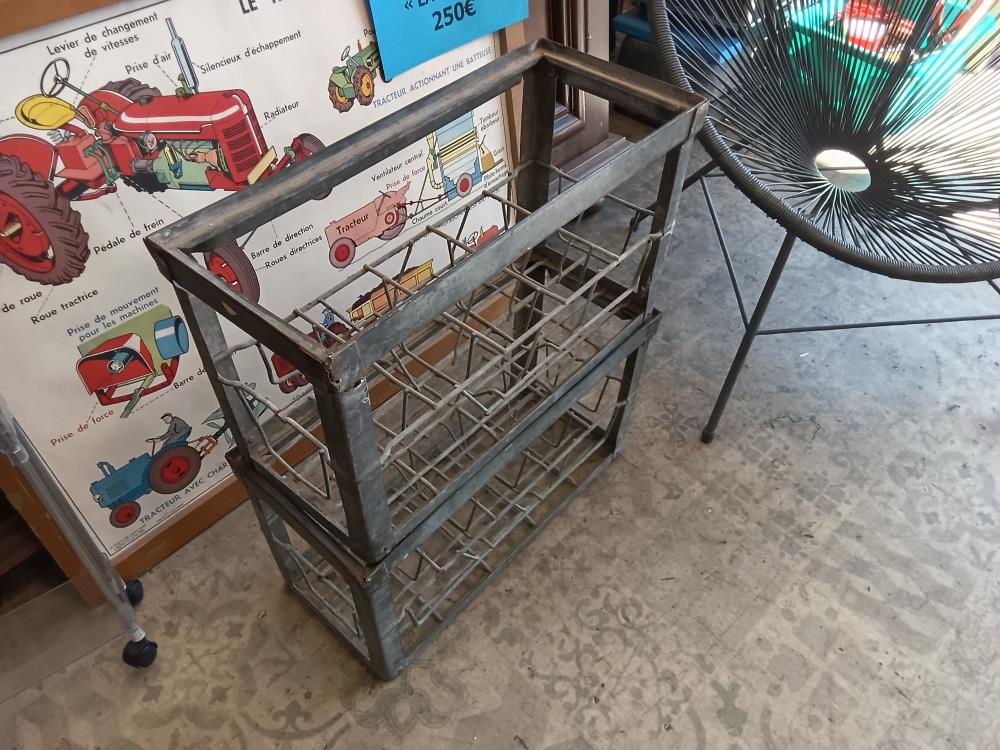 CAISSE A BOUTEILLES ANCIENNES 