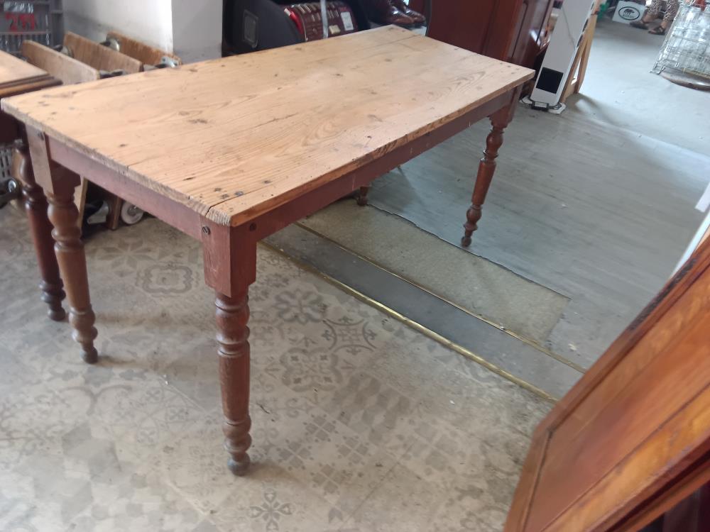 TABLE DE TRAVAIL PIN