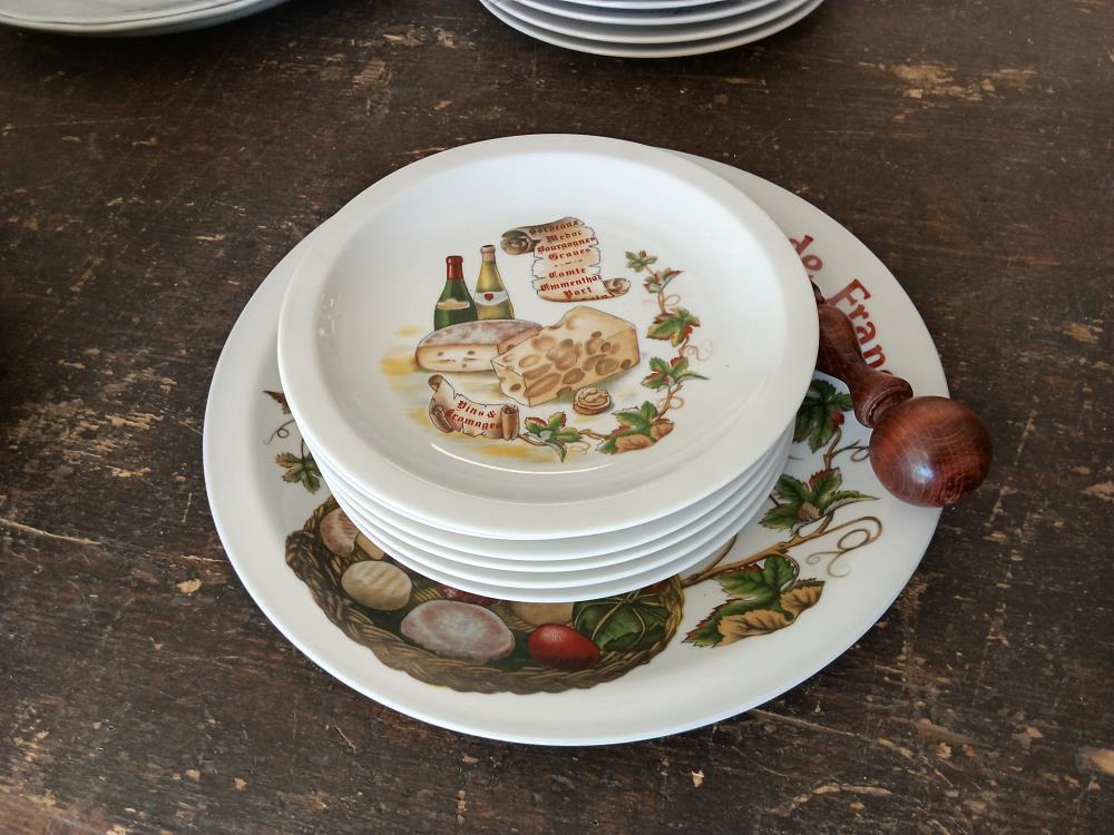 PLATEAU ET 6 ASSIETTES A FROMAGES GERMANY