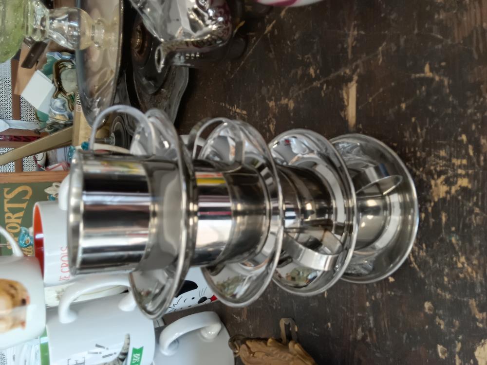 4 TASSES INOX