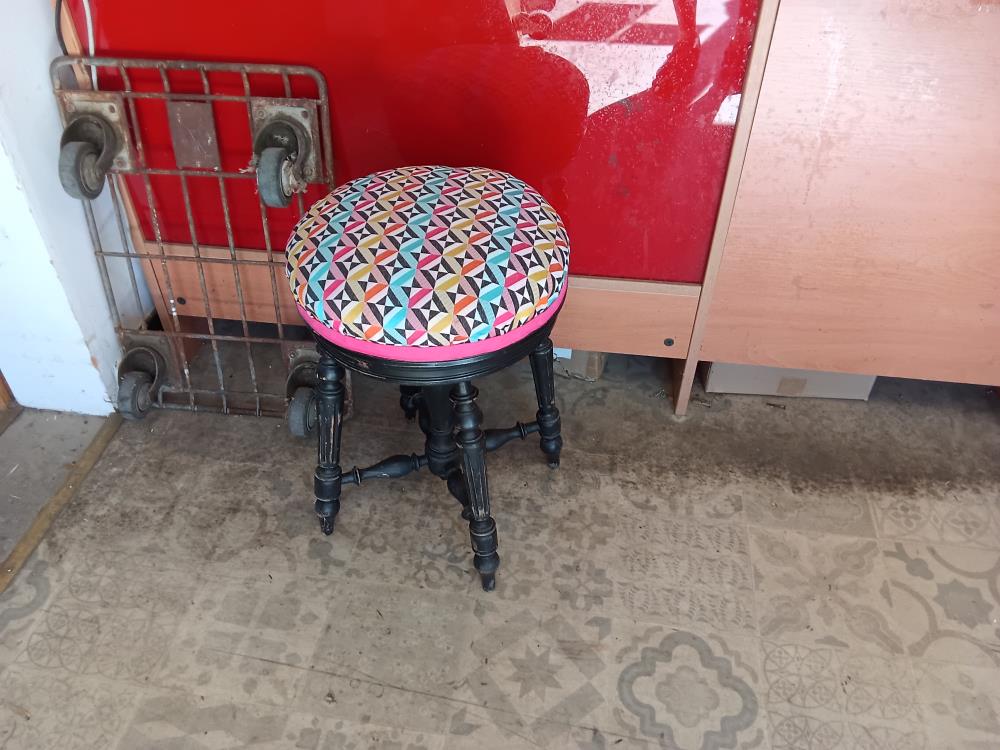 TABOURET DE PIANO COLORE