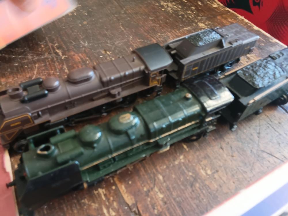 LOCO ET TENDER JOUEF SS BOITE