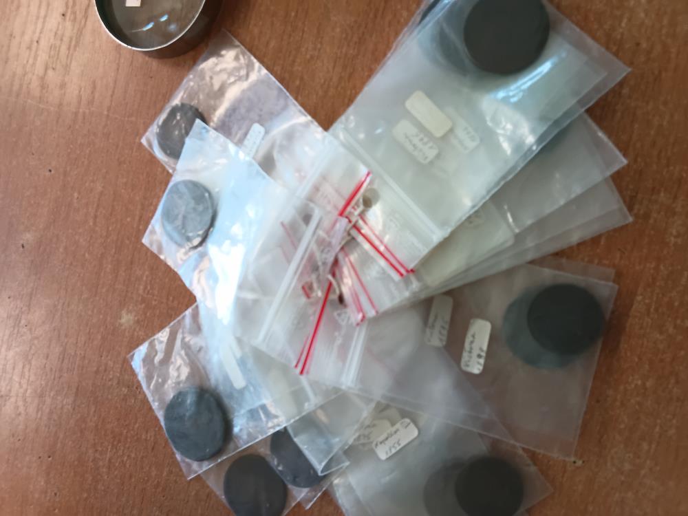 LOT DE 23 PIECES ANIENNES
