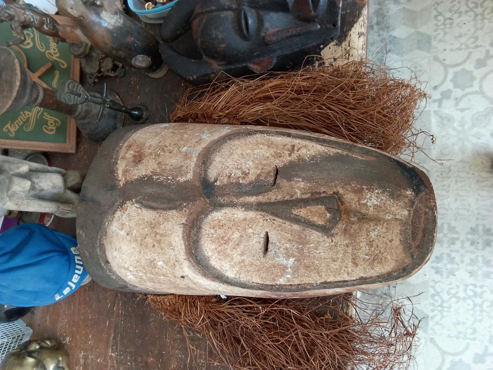 MASQUE KWELE GABON