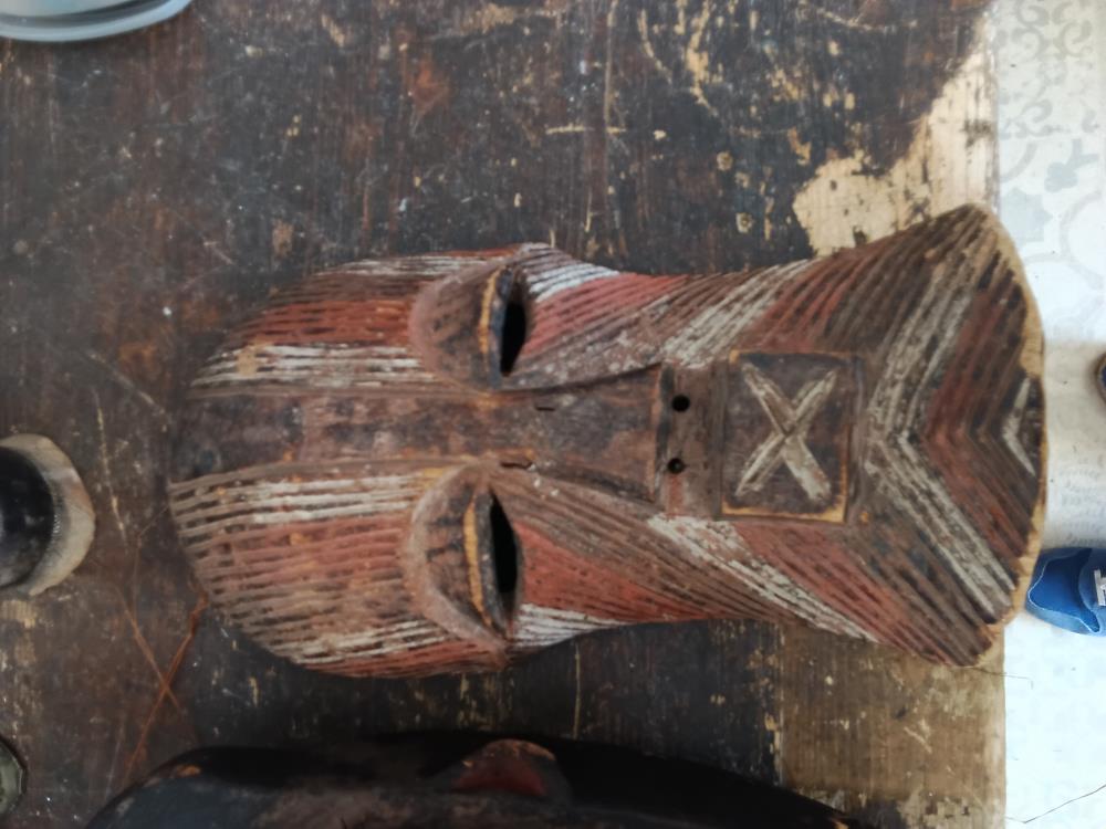 MASQUE BIFWEBE CONGO
